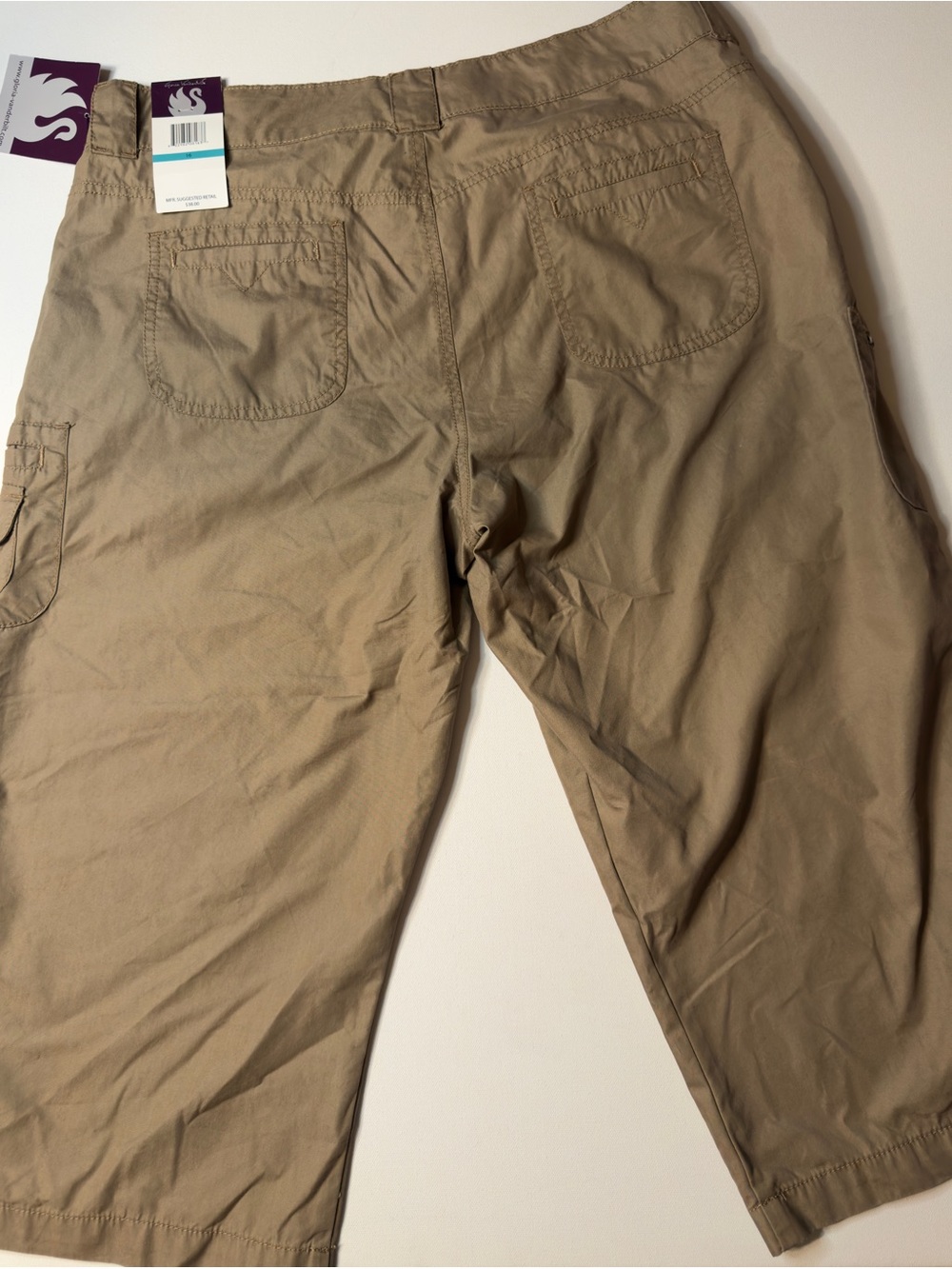 NWT Women's Gloria Vanderbilt Cargo Capri Pants in Khaki Size 16/19" Inseam - Picture 9 of 11